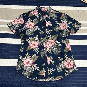 Express - Short sleeve - Button Down - Small 14-14.5